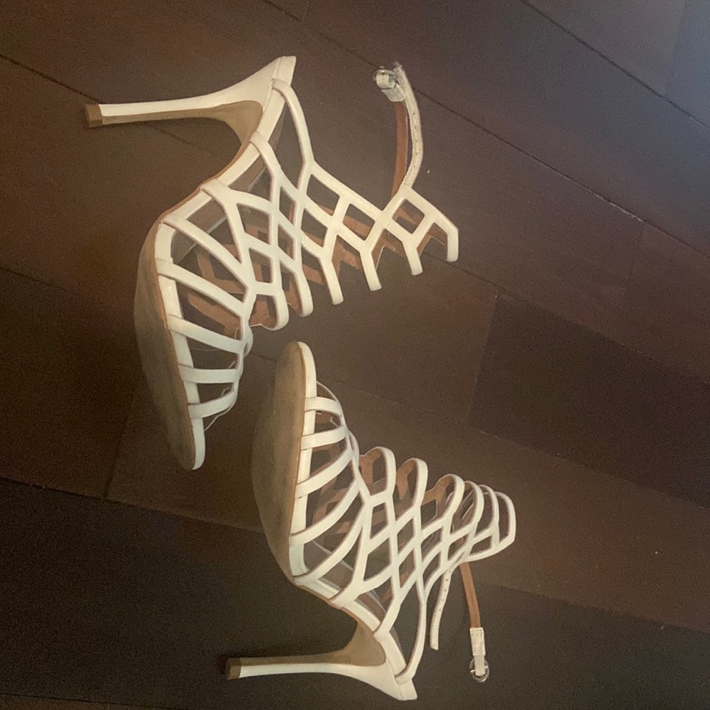 Steve madden leather caged sandals